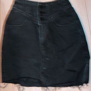 Black skirt super cute